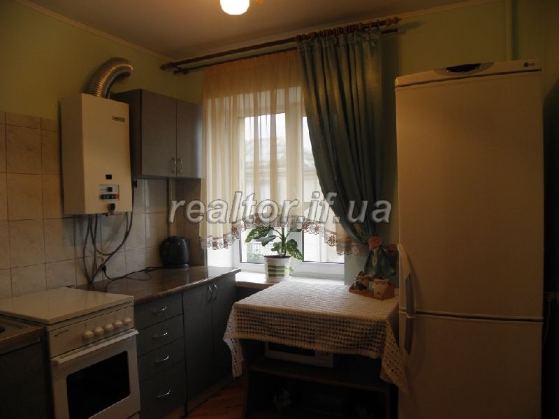 Orenda_2-kh_kimnatnoyi_kvartyry_v_tsentri_mista_9321_7_1445179585.jpg