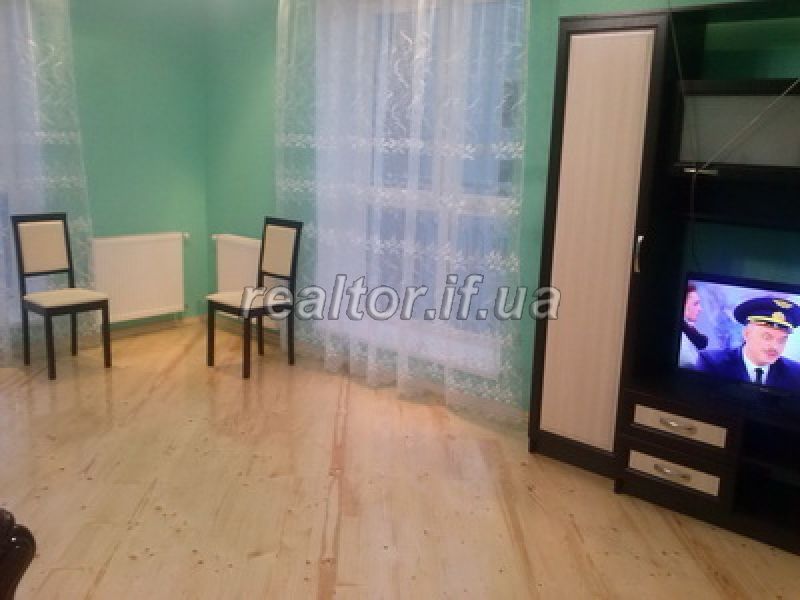 Orenda_3-kh_kimnatnoyi_kvartyry_de_ishche_nikhto_ne_zhyv_vul_Konovaltsya_7463_2_1420831716.jpg