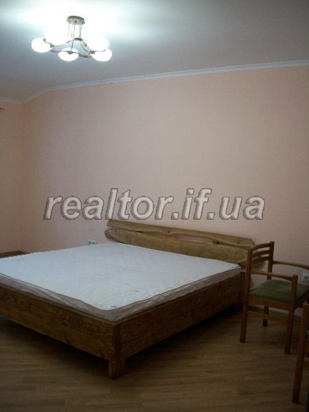 Orenda_3-okh_kimnatnoyi_kvartyry_dlya_poryadnykh_lyudei_na_dovhotryvalyi_termin_7839_8_1426170995.jpg