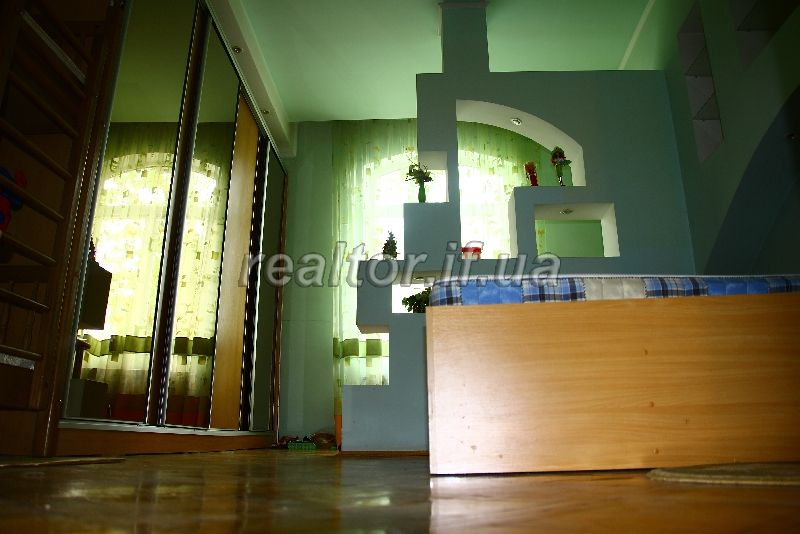 Orenda_Elitnykh_kvartyr_v_Ivano-Frankivsku_Dvorivneva_kvartyra_v_orendu_4856_3_1382088848.jpg