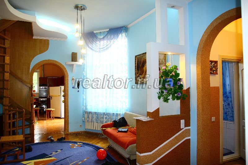 Orenda_Elitnykh_kvartyr_v_Ivano-Frankivsku_Dvorivneva_kvartyra_v_orendu_4856_4_1382088850.jpg