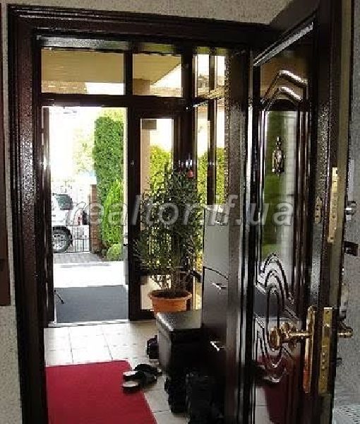 Orenda_elitnoho_osobnyaka_v_misti_Ivano-Frankivsk_9072_14_1448447012.jpg
