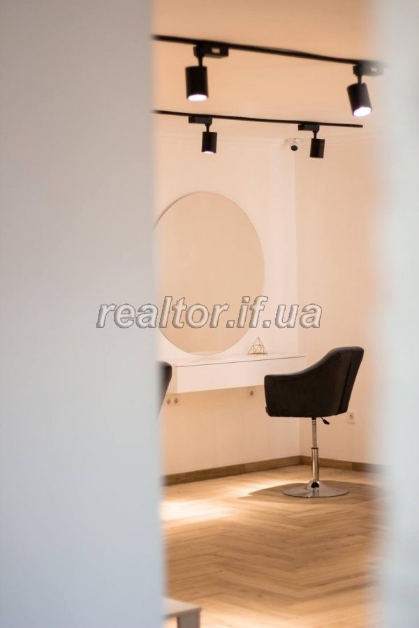 Orenda_hotovoho_salonu_krasy_z_meblyamy_ta_obladnannyam_22465_14_1686913438.jpeg
