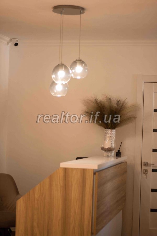 Orenda_hotovoho_salonu_krasy_z_meblyamy_ta_obladnannyam_22465_20_1686913440.jpeg
