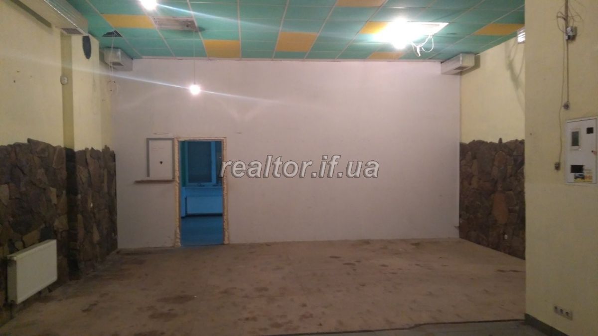 Orenda_komertsiinoyi_nerukhomosti_u_mIvano-Frankivsku_1_poverkh_vul_Vovchynetska_12361_13_1695214195.jpeg