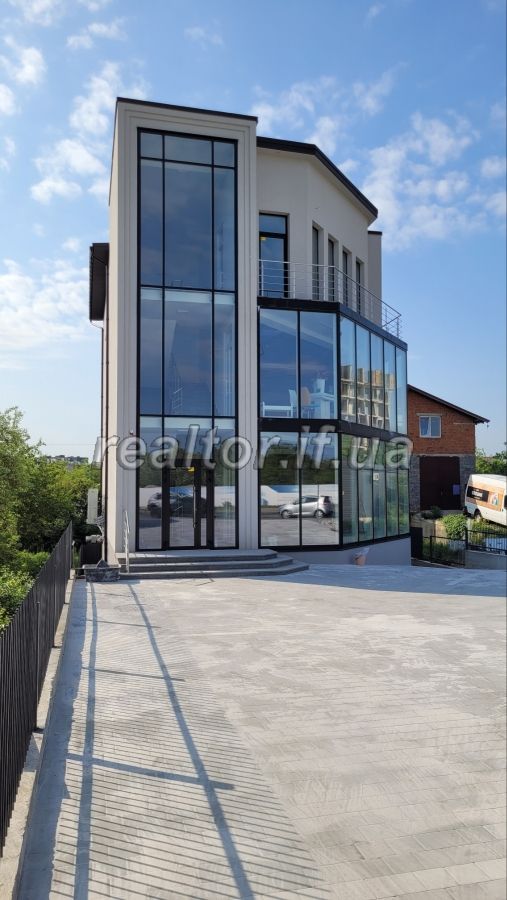 Orenda_ofisnoho_prymishchennya_z_parkvkoyu_ta_remontom_22765_0_1701185979.jpeg