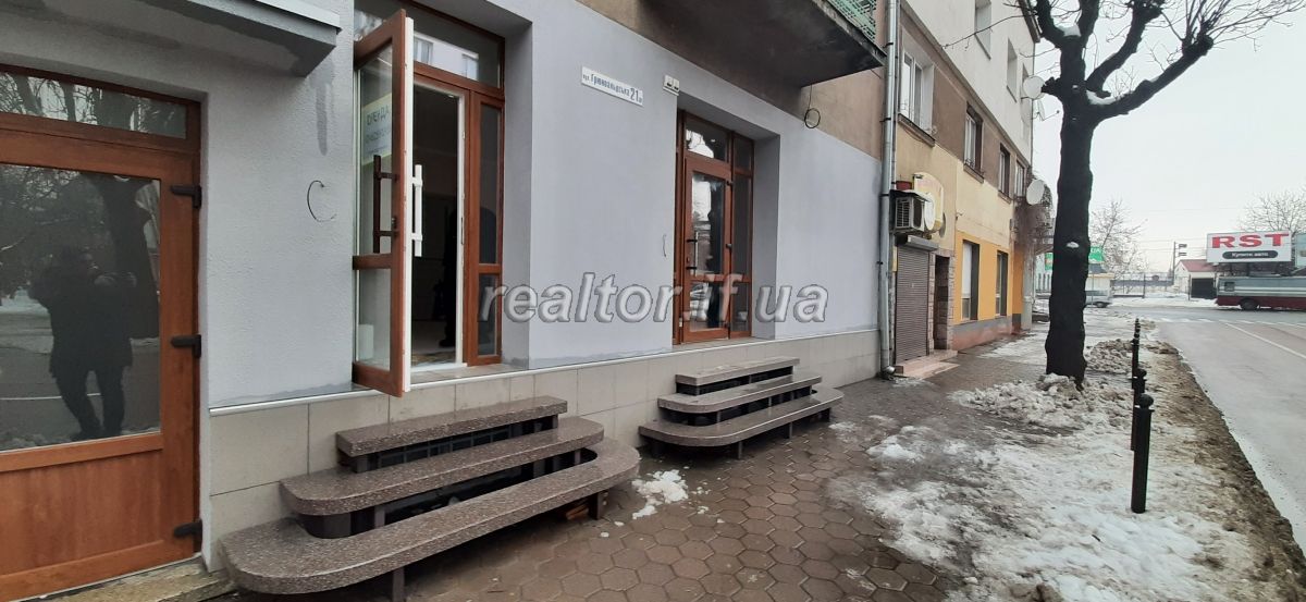 Orenda_prymishchennya_bilya_vokzalu_po_vulytsi_Hryunvaldska_21a_18971_10_1639648925.jpeg