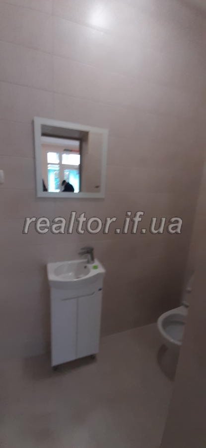 Orenda_prymishchennya_bilya_vokzalu_po_vulytsi_Hryunvaldska_21a_18971_1_1639648922.jpeg