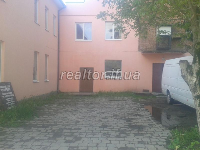 Orenda_prymishchennya_po_vul_Rebeta_navproty_Zalu_skorboty_(pokhoronky)_Pid_sklad-mahazyn_10588_2_1462551667.jpg
