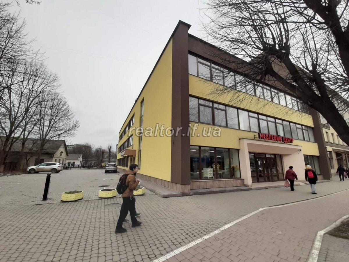Orenda_prymishchennya_v_tsentralnii_chastyni_mista_po_vulytsi_Halytska_pid_meblevyi_mahazyn_14606_15_1591285844.jpg