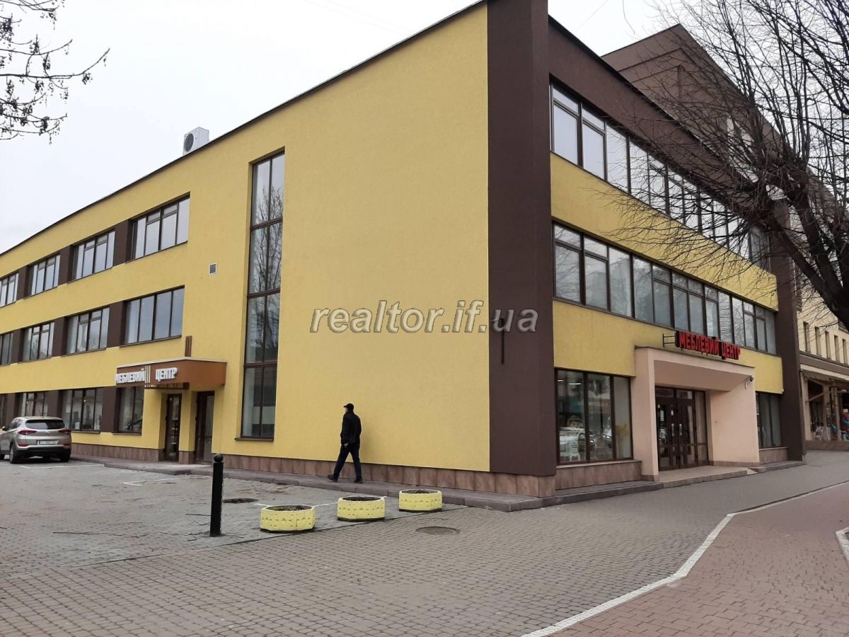 Orenda_prymishchennya_v_tsentralnii_chastyni_mista_po_vulytsi_Halytska_pid_meblevyi_mahazyn_14606_16_1591285844.jpg