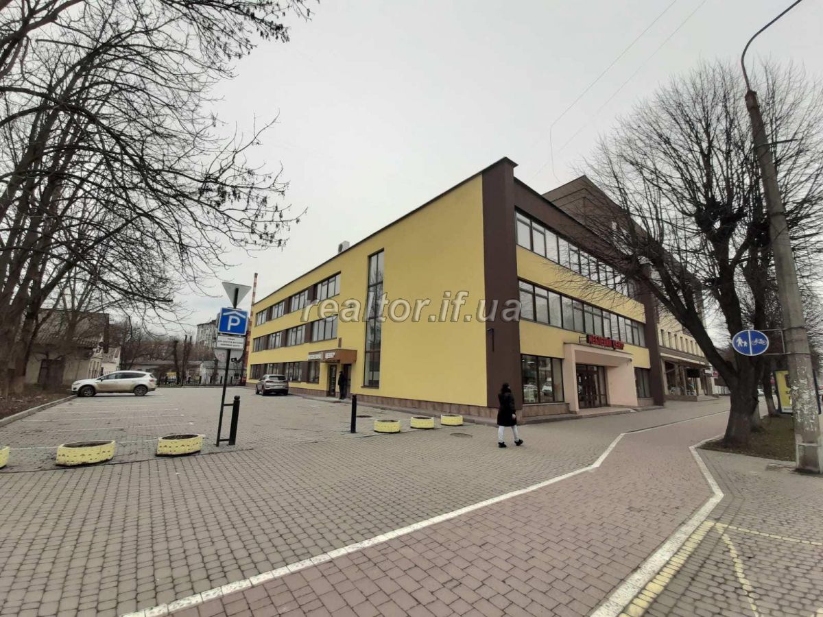 Orenda_prymishchennya_v_tsentralnii_chastyni_mista_po_vulytsi_Halytska_pid_meblevyi_mahazyn_14606_19_1591285846.jpg