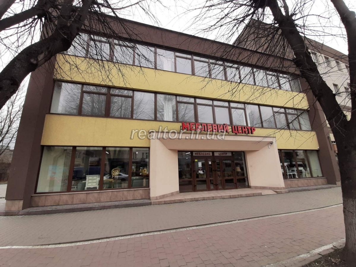 Orenda_prymishchennya_v_tsentralnii_chastyni_mista_po_vulytsi_Halytska_pid_meblevyi_mahazyn_14606_21_1591285846.jpg