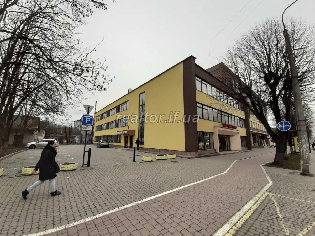 Orenda_prymishchennya_v_tsentralnii_chastyni_mista_po_vulytsi_Halytska_pid_meblevyi_mahazyn_14606_22_1591285847.jpg