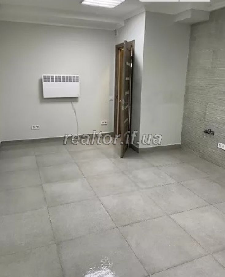 Orenda_prymishchennya_z_fasadnym_vkhodom_poryad_z_universytetom_IFNTUNH_20669_3_1630569611.jpeg