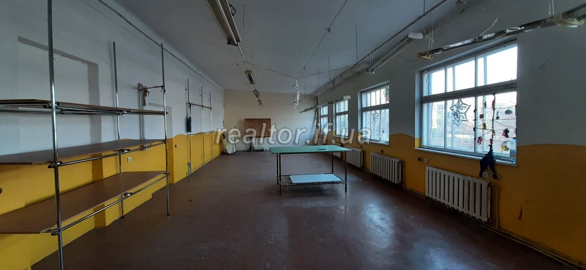 Orenda_shveinoho_tsekhu_chastkovo_z_obladnannyam__po_vulPobutova_18103_0_1660152961.jpeg