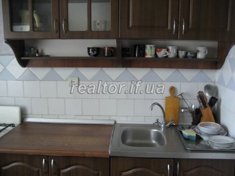 Orenda_trykimnatnoyi_kvartyry_v_harnomu_mikroraioni_na_vulytsi_Mykolaichuka_10221_5_1487757110.jpg