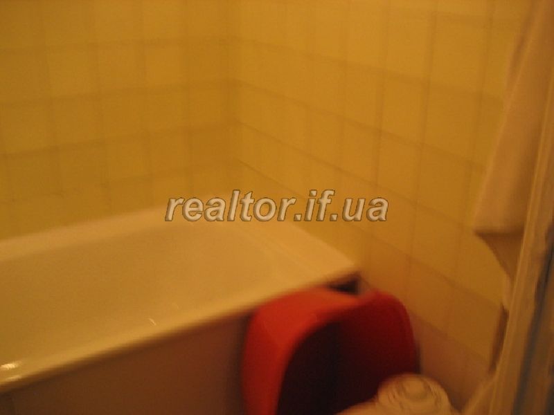 Orenda_trykimnatnoyi_kvartyry_v_harnomu_mikroraioni_na_vulytsi_Mykolaichuka_10221_8_1487757110.jpg