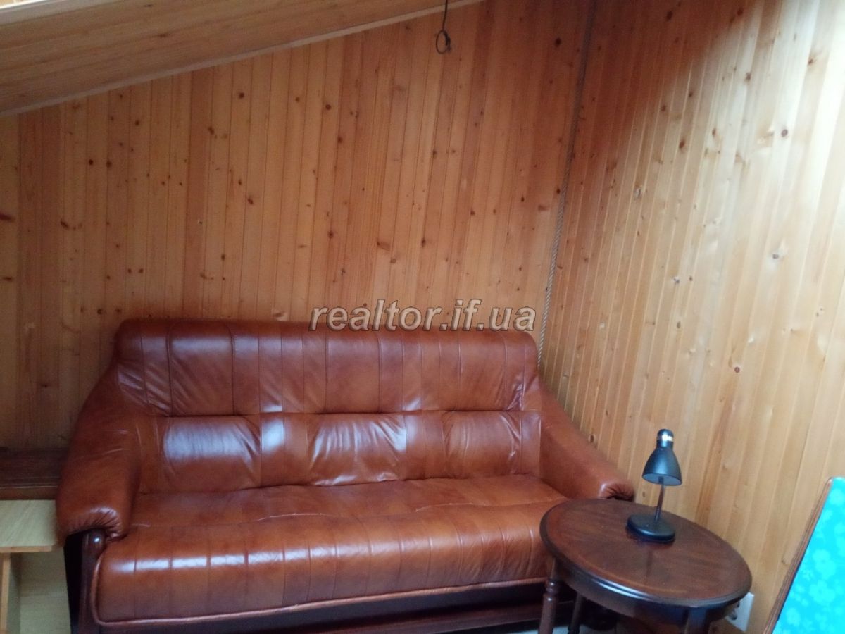 Orenda_velykoyi_kvartyry_v_tsentralnii_chastyni_mista_17313_13_1573637601.jpg