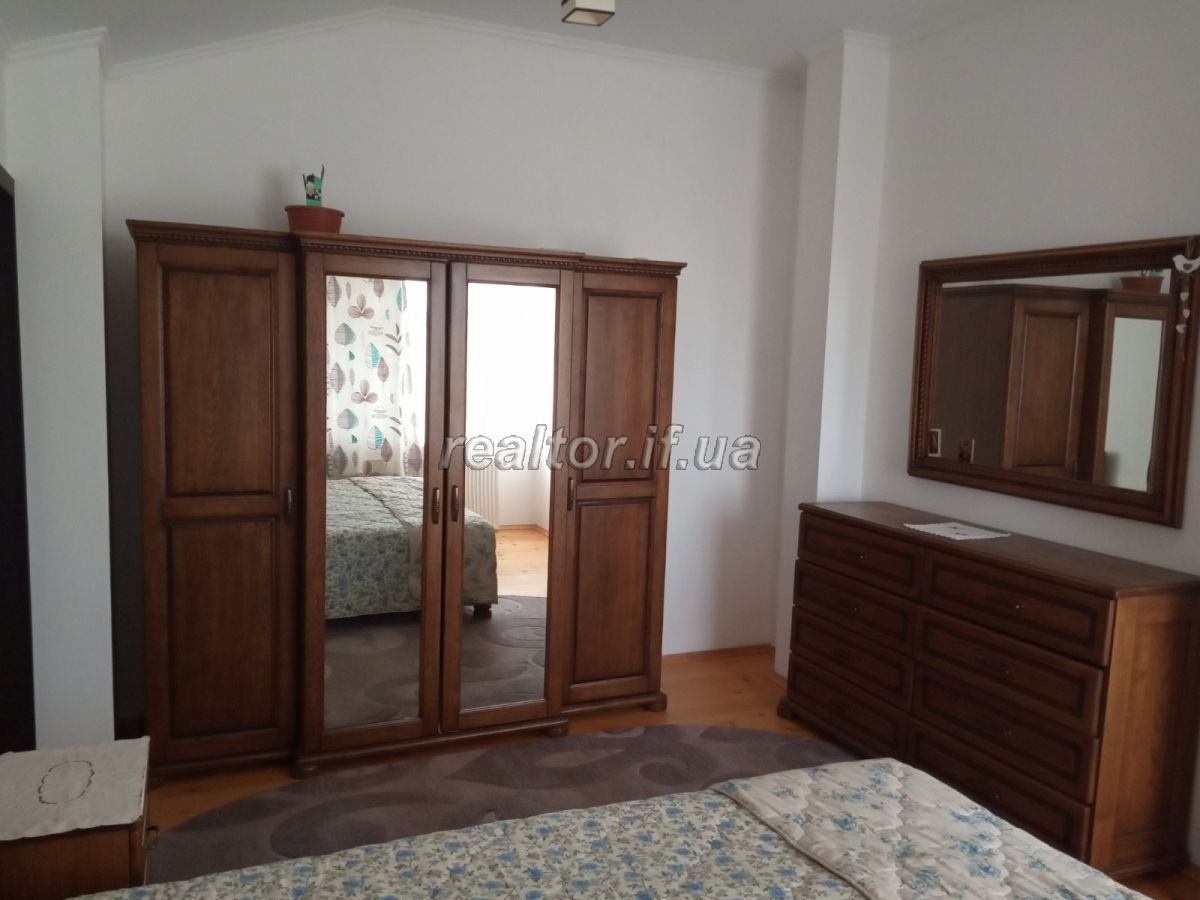 Orenda_velykoyi_kvartyry_v_tsentralnii_chastyni_mista_17313_6_1573637597.jpg