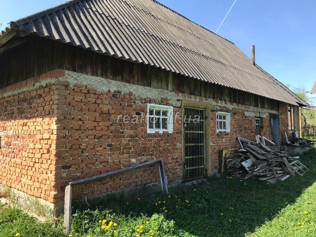 Osobnyak_v_Kolodiyivtsi_z_velykoyu_zemelnoyu_dilyankoyu_v_stani_syrtsya_14754_3_1524497557.jpg
