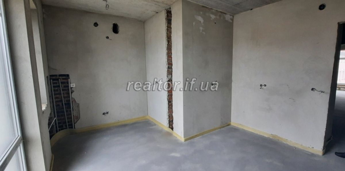 Prodam_prostoru_trokhkimnatnu_kvartyru_v_samomu_tsentri_mista_20109_13_1619687463.jpeg