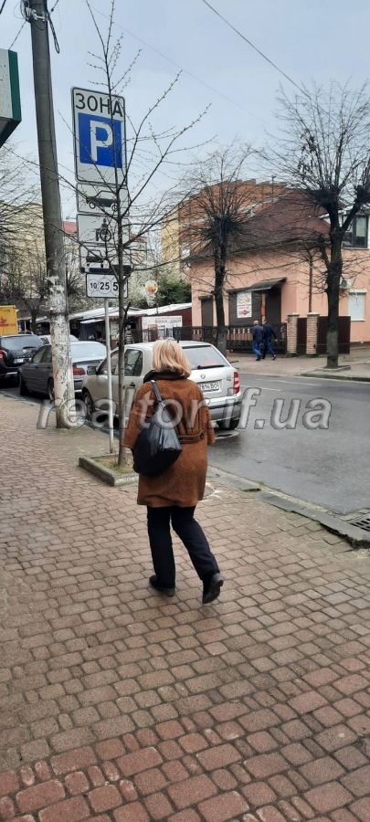 Prodam_prostoru_trokhkimnatnu_kvartyru_v_samomu_tsentri_mista_20109_18_1619687464.jpeg