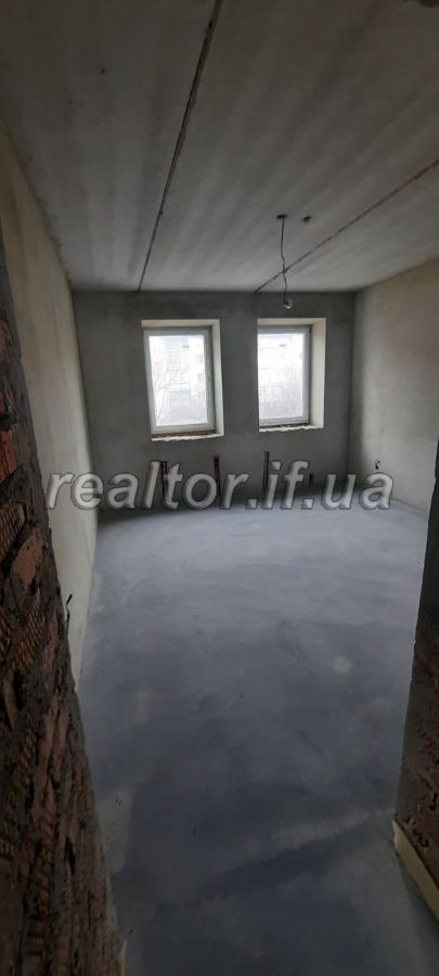 Prodam_prostoru_trokhkimnatnu_kvartyru_v_samomu_tsentri_mista_20109_3_1619687462.jpeg
