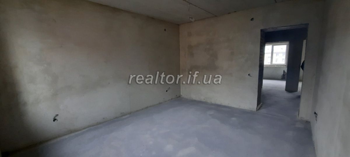 Prodam_prostoru_trokhkimnatnu_kvartyru_v_samomu_tsentri_mista_20109_6_1619687462.jpeg