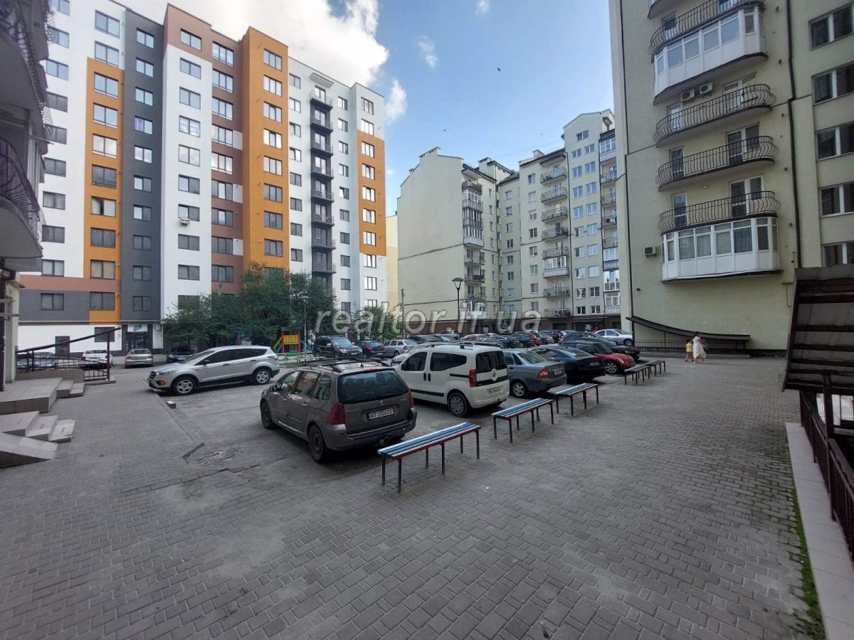 Prodayetsya_2_kimnatna_kvartyra_mansardnoho_typu_z_horyshchem_30m2_po_vulytsi_Nezalezhnosti_21812_1_1664271937.jpeg