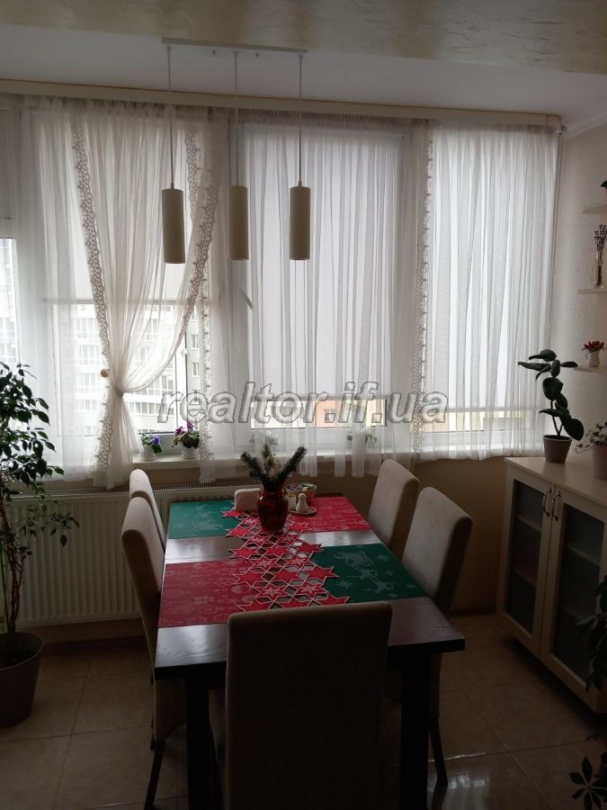 Prodayetsya_2_kimnatna_kvartyra_po_vulytsi_Dekabrystiv_z_meblyamy_22133_1_1736338483.jpeg