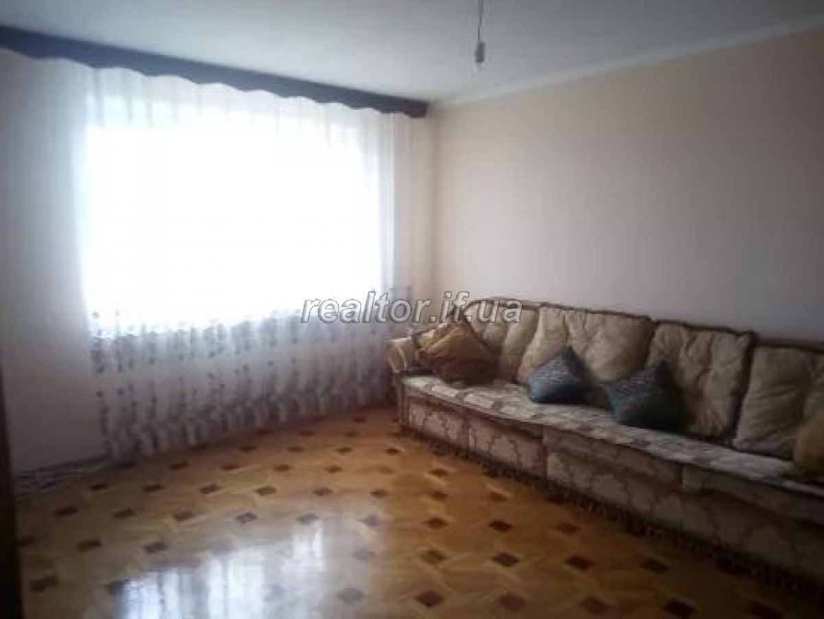 Prodayetsya_2_kimnatna_kvartyra_poblyzu_shkoly_po_vulytsi_24_serpnya_16852_2_1567069815.jpg