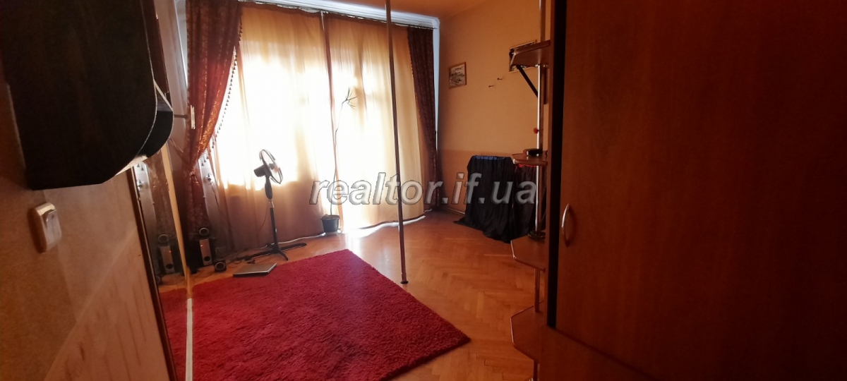 Prodayetsya_2_kimnatna_kvartyra_v_polskomu_budynku_po_vulytsi_Belvederska_v_tsentri_mista_20966_1_1636383207.jpeg