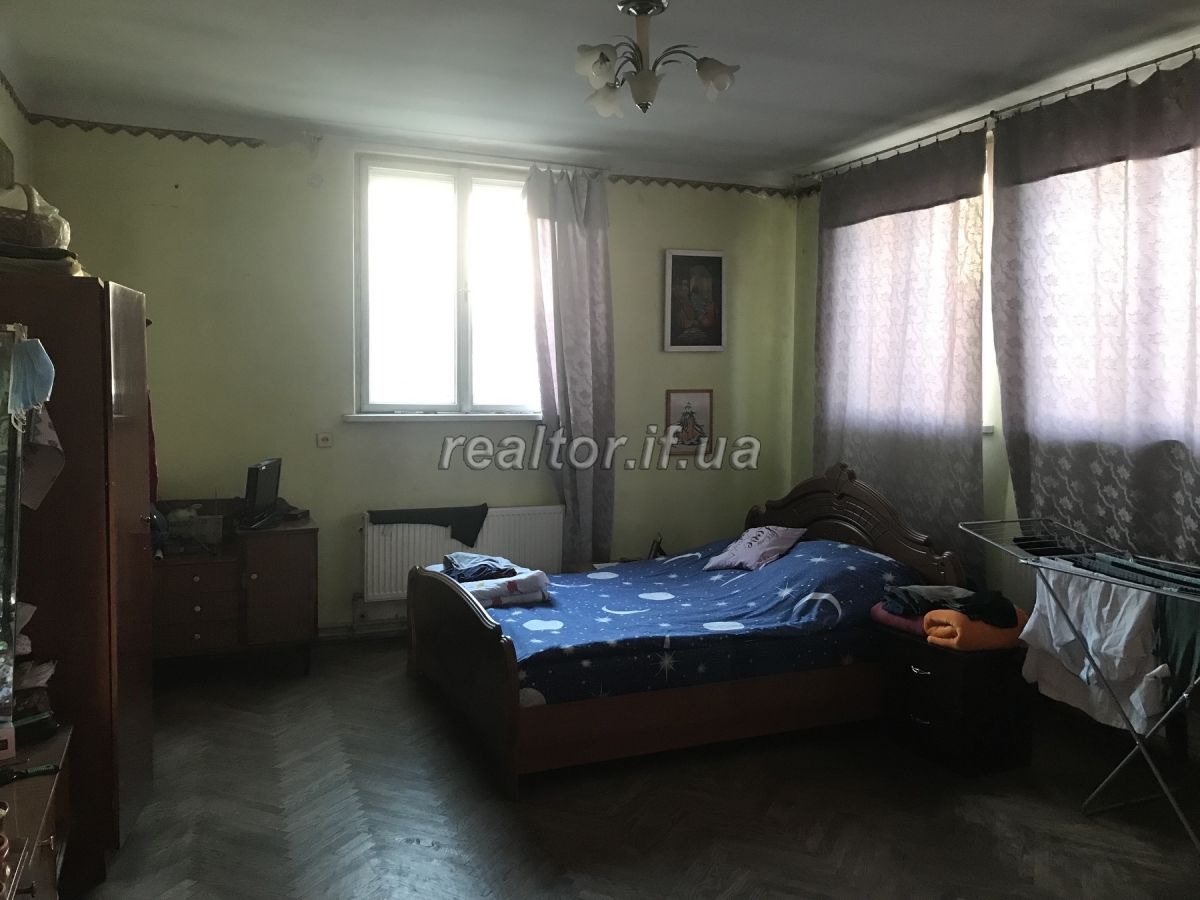 Prodayetsya_2_kimnatna_kvartyra_z_avtonomnym_opalennyam_v_tsentri_mista_po_vulytsi_Hryunvaldska_21310_4_1643965698.jpeg