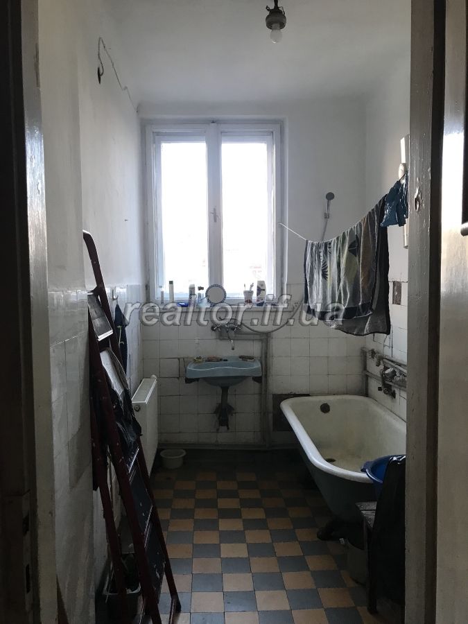 Prodayetsya_2_kimnatna_kvartyra_z_avtonomnym_opalennyam_v_tsentri_mista_po_vulytsi_Hryunvaldska_21310_5_1643965698.jpeg