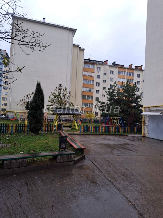 Prodayetsya__2_kimnatna_kvartyra_z_mansardoyu__v_obzhytii_novobudovi_po_vulytsi_Troleibusna_22789_4_1702288595.jpeg
