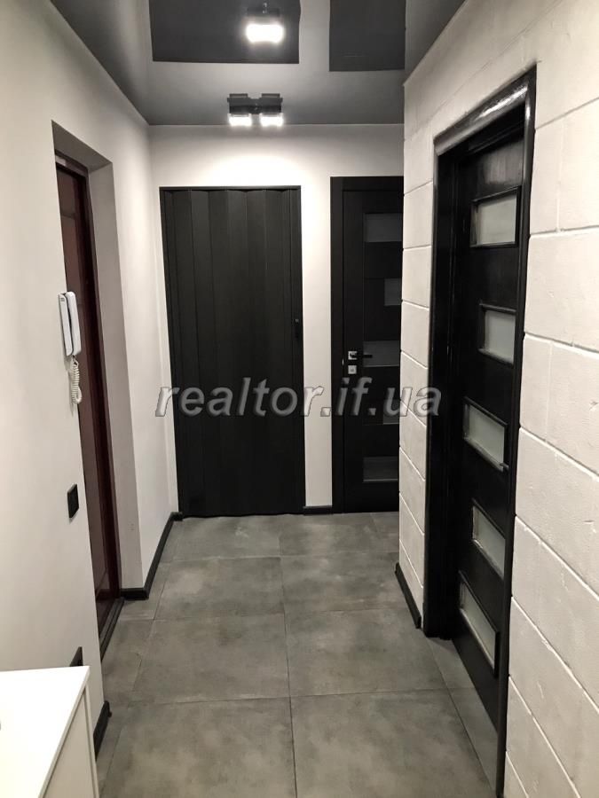 Prodayetsya_2kimnatna_kvartyra_po_vulytsi_BKhmelnytskoho_16491_10_1559910412.jpg