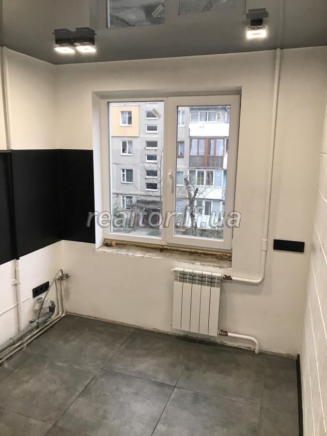 Prodayetsya_2kimnatna_kvartyra_po_vulytsi_BKhmelnytskoho_16491_11_1559910412.jpg