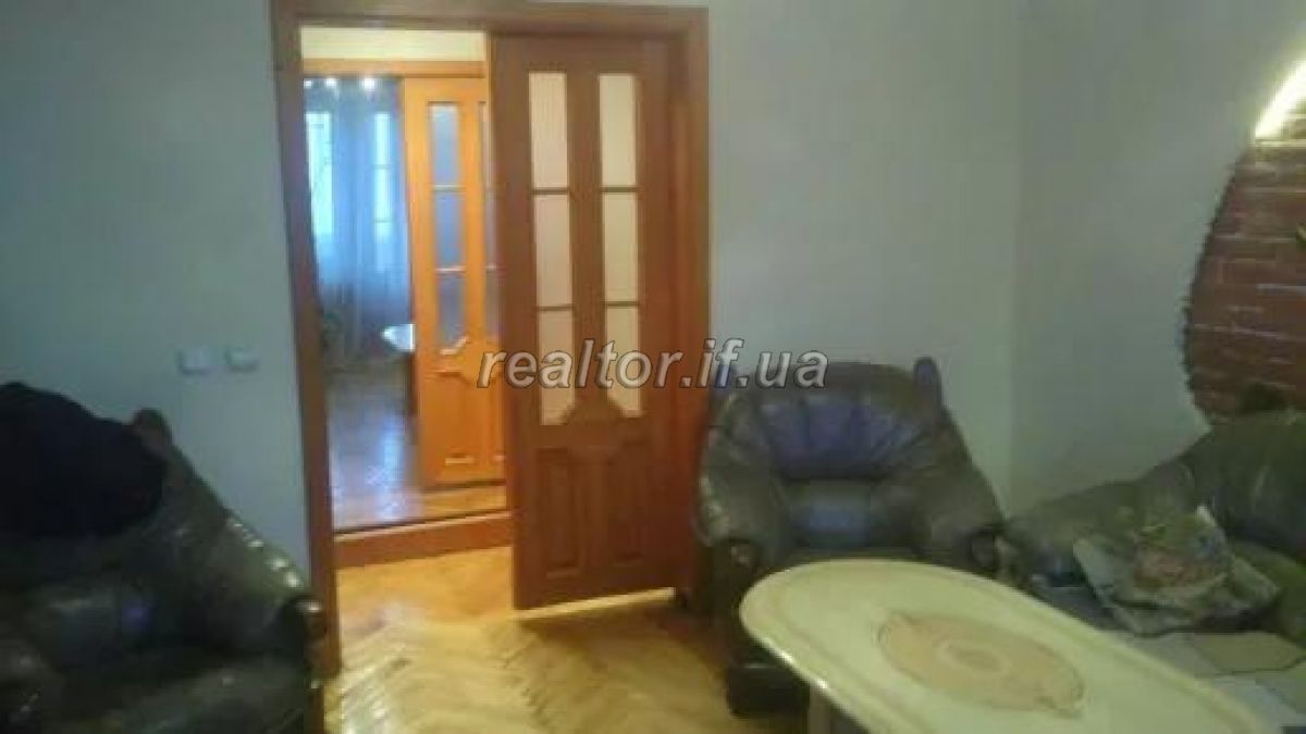 Prodayetsya_3_kimnatna_kvartyra_bilya_torhovoho_tsentru_Veles_16666_3_1564061892.jpg