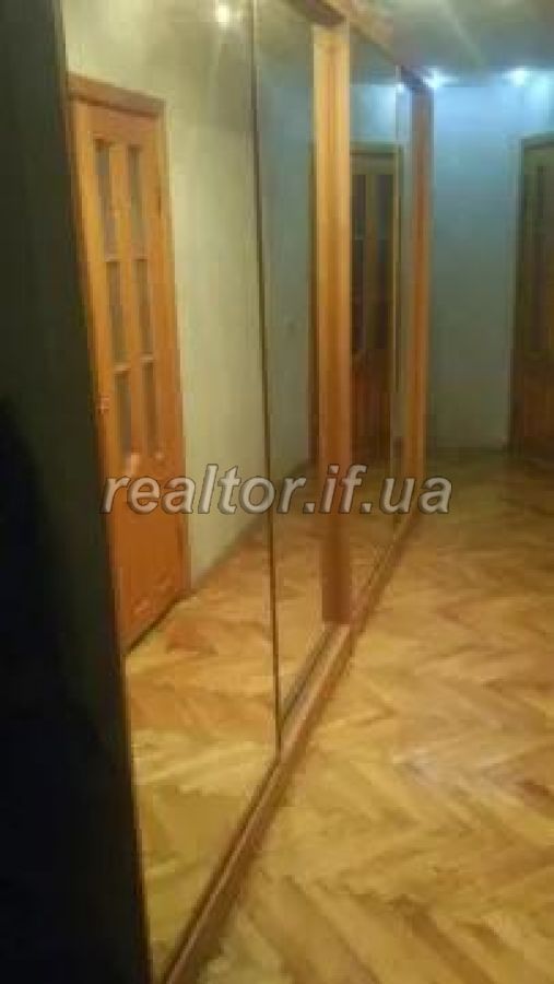 Prodayetsya_3_kimnatna_kvartyra_bilya_torhovoho_tsentru_Veles_16666_8_1564061892.jpg
