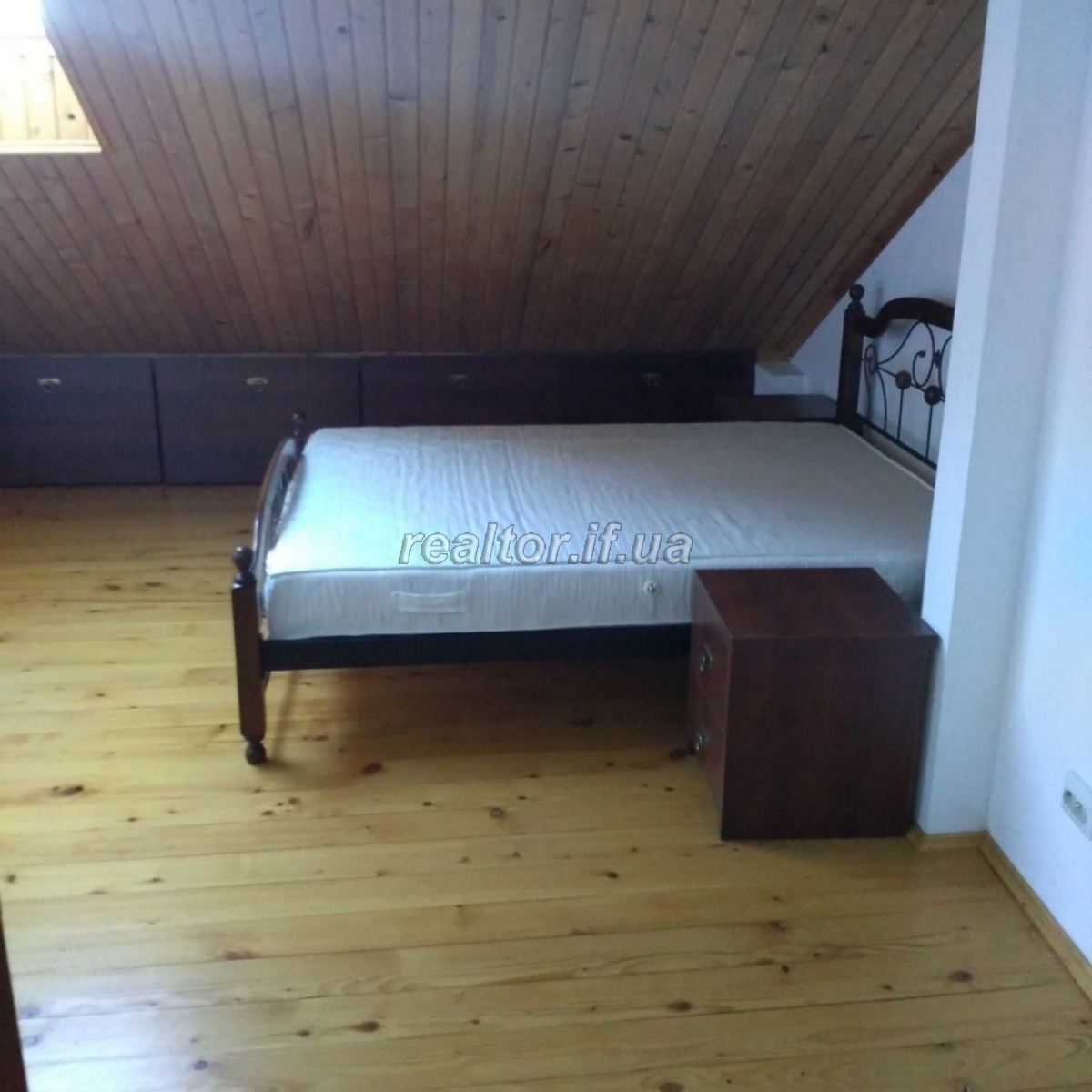Prodayetsya_3_kimnatna_kvartyra_chastkovo_z_meblyamy_po_vulytsi_Bohdana_Khmelnytskoho_21396_5_1645526074.jpeg