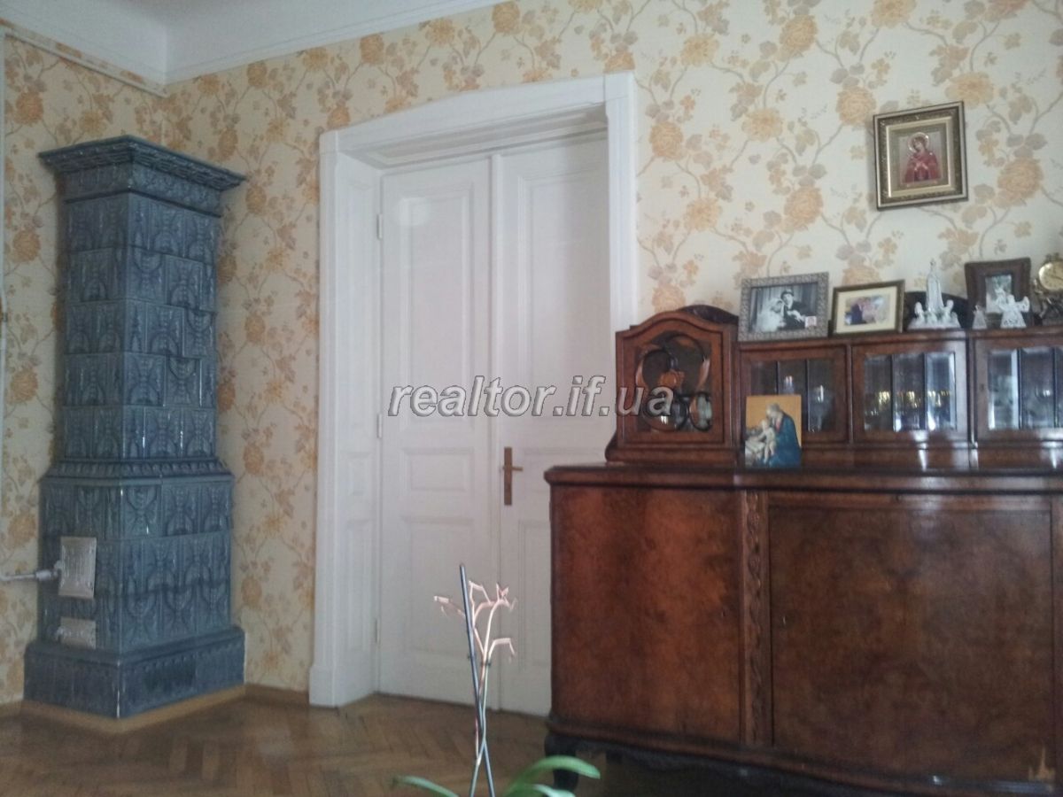 Prodayetsya_3_kimnatna_kvartyra_v_avstriiskomu_budynku_po_vulytsi_Tolstoho_22163_6_1674644758.jpeg