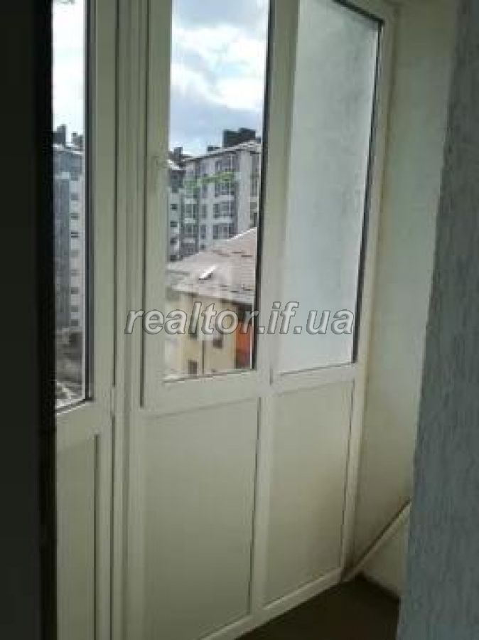Prodayetsya_3_kimnatna_kvartyra_v_novomu_zdanomu_i_zaselenomu_budynku_po_vulytsi_Dovzhenka_16802_13_1566481164.jpg