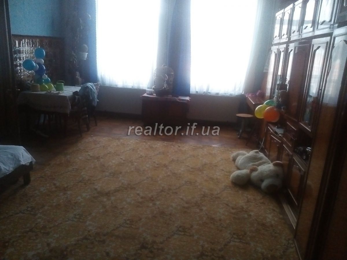 Prodayetsya_3_kimnatna_kvartyra_v_polskomu_budynku_po_vulytsi_Sichovykh_Striltsiv_17353_4_1675072225.jpeg