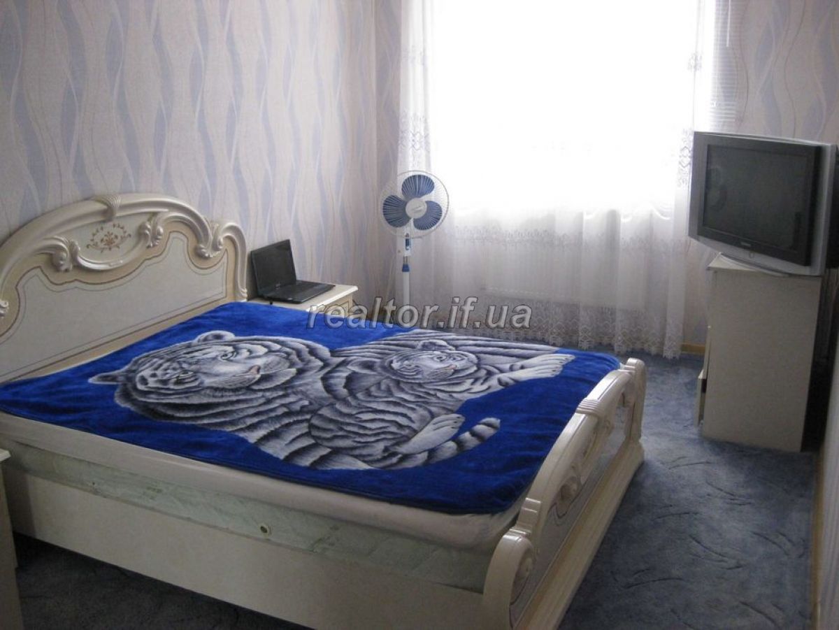Prodayetsya_3_kimnatna_kvartyra_z_avtorskym_remontom_po_vulytsi_Pulyuya_21407_0_1645612474.jpeg