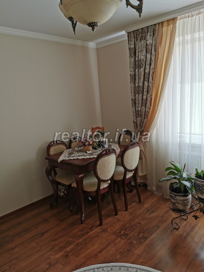 Prodayetsya_3_kimnatna_kvartyra_z_komoroyu_v_zatyshnomu_raioni_mista_po_vulytsi_Heroyiv_Mykolayeva_22774_6_1701684584.jpeg