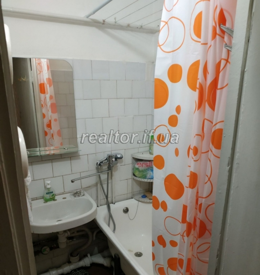 Prodayetsya_3_kimnatna_kvartyra_z_kosmetychnym_remontom_po_vulytsi_Karpatska_21282_0_1643623739.jpeg