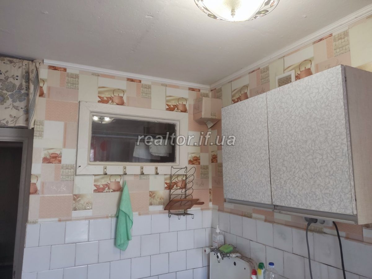 Prodayetsya_3_kimnatna_kvartyra_z_kosmetychnym_remontom_po_vulytsi_Karpatska_21282_4_1697533286.jpeg