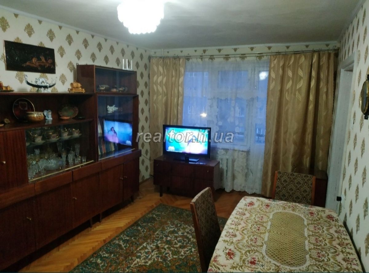 Prodayetsya_3_kimnatna_kvartyra_z_kosmetychnym_remontom_po_vulytsi_Karpatska_21282_6_1643623741.jpeg