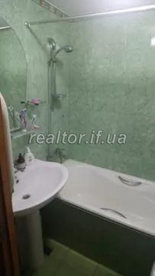 Prodayetsya_3_kimnatna_kvartyra_z_kosmetychnym_remontom_po_vulytsi_Mykolaichuka_17001_11_1568723633.jpg